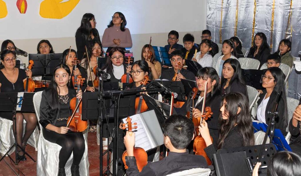 Muestra musical de la Pre-Orquesta Lima Norte