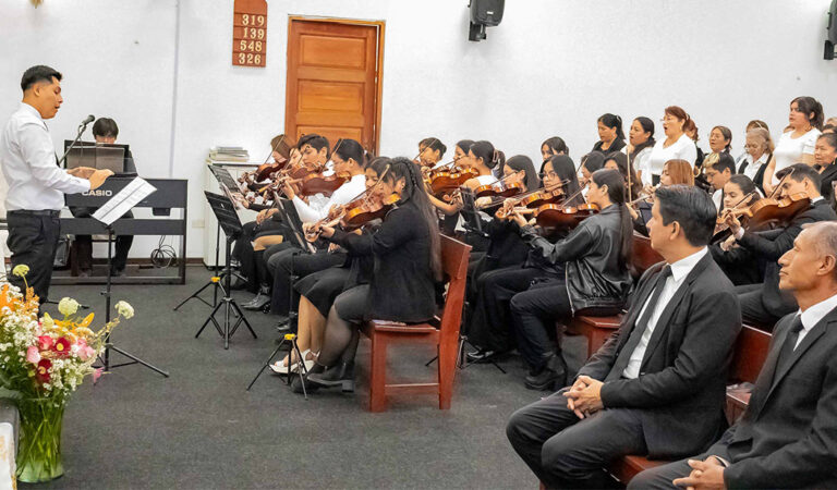 Read more about the article Servicio Divino de Coro y Orquesta
